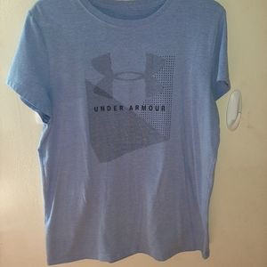Women's UA shirt